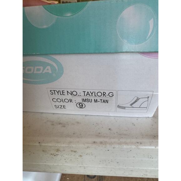 Soda Taylor Wedge Sneaker Size 9 - Picture 5 of 5